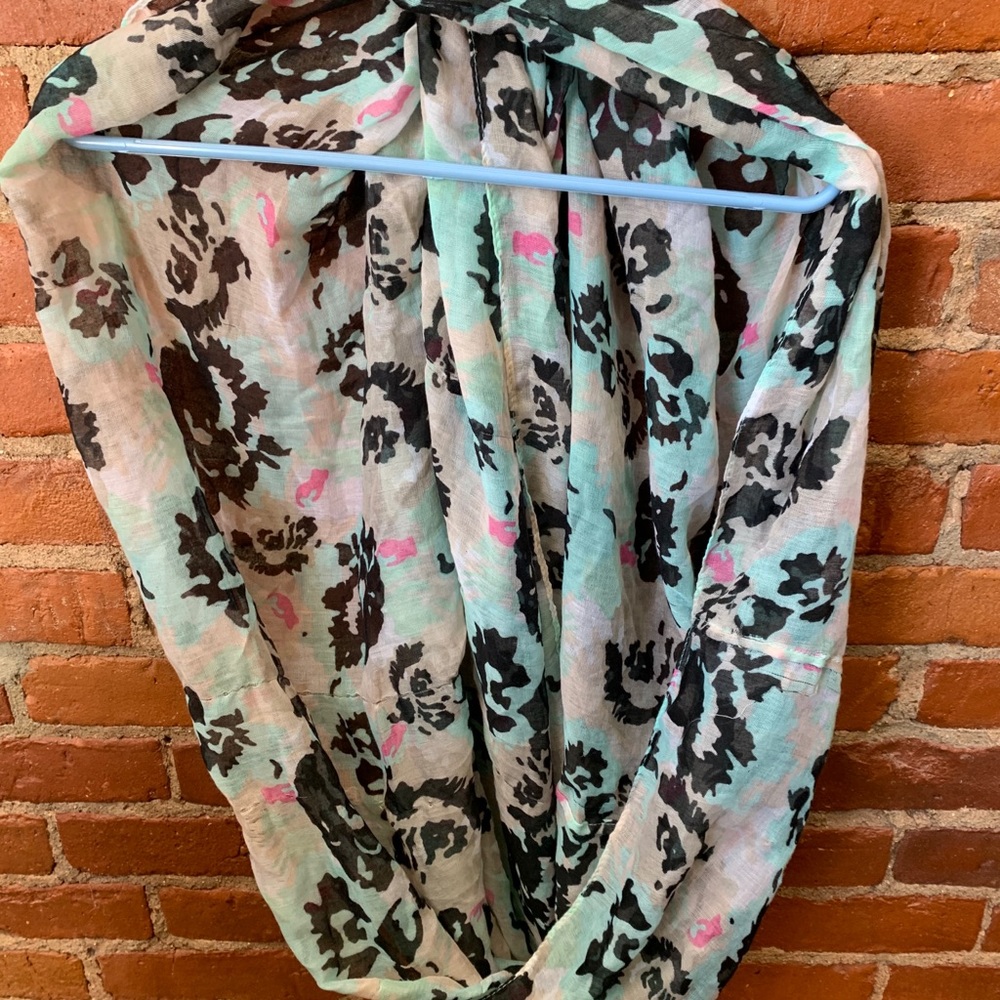Charming scarf